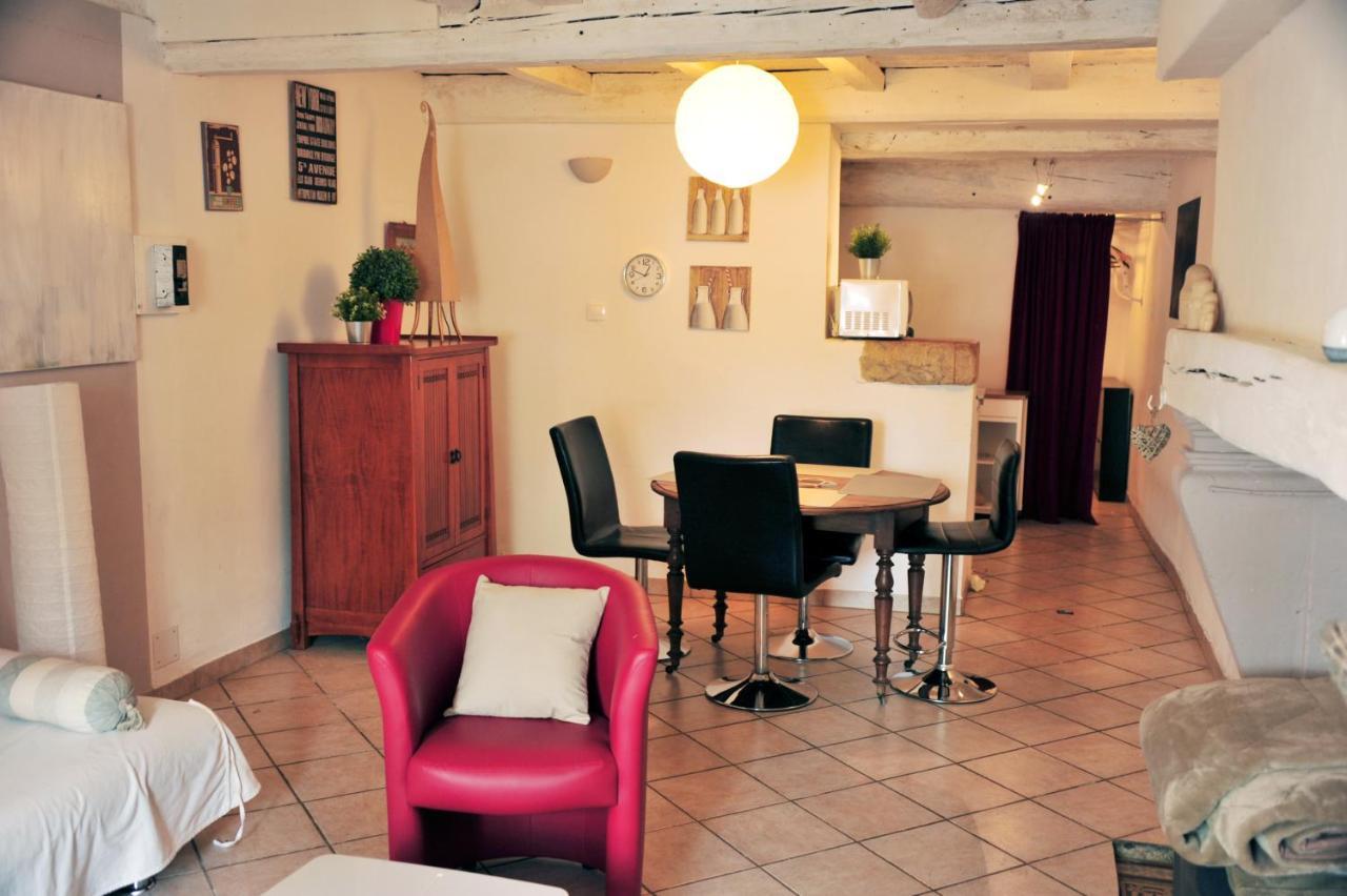 Appartement T2 Sur Place Tranquille Avec Camera Mety Exteriér fotografie