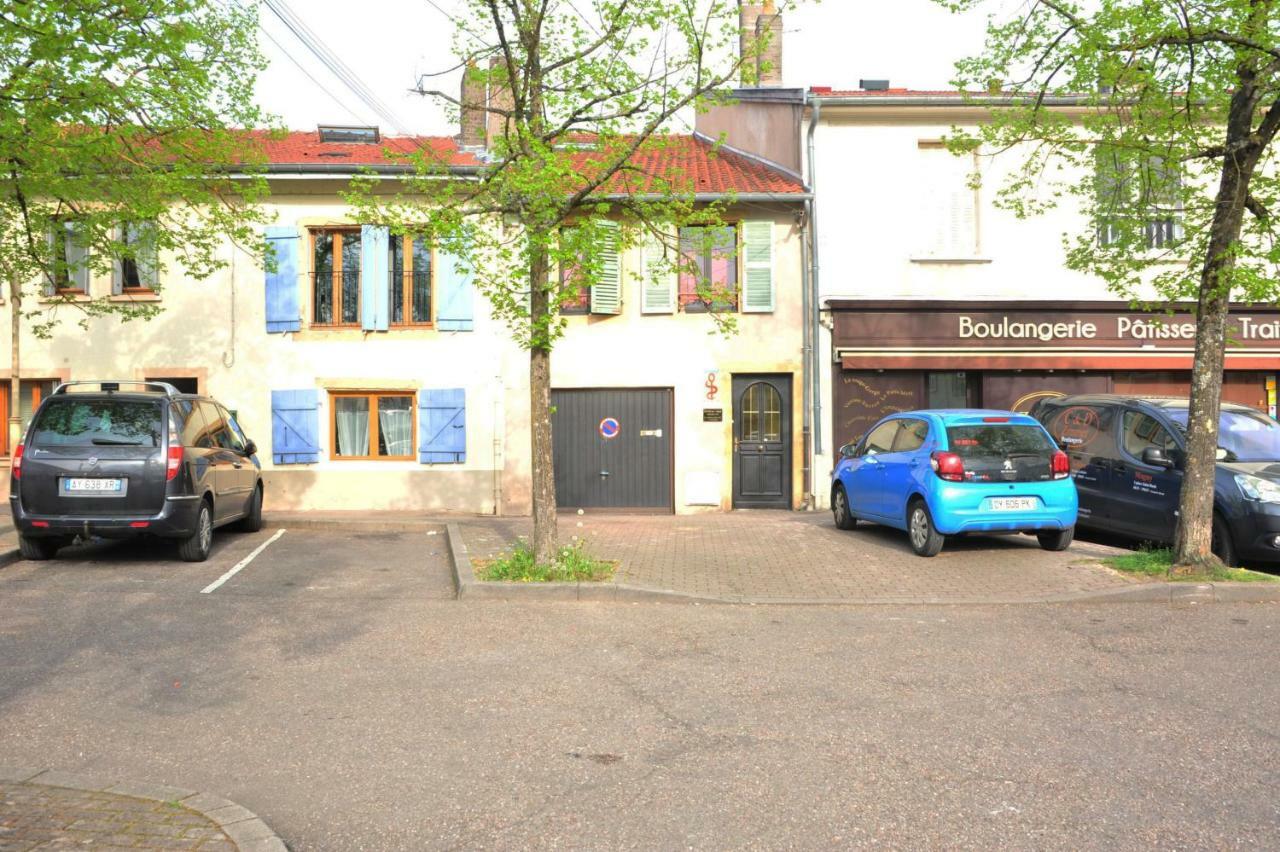 Appartement T2 Sur Place Tranquille Avec Camera Mety Exteriér fotografie