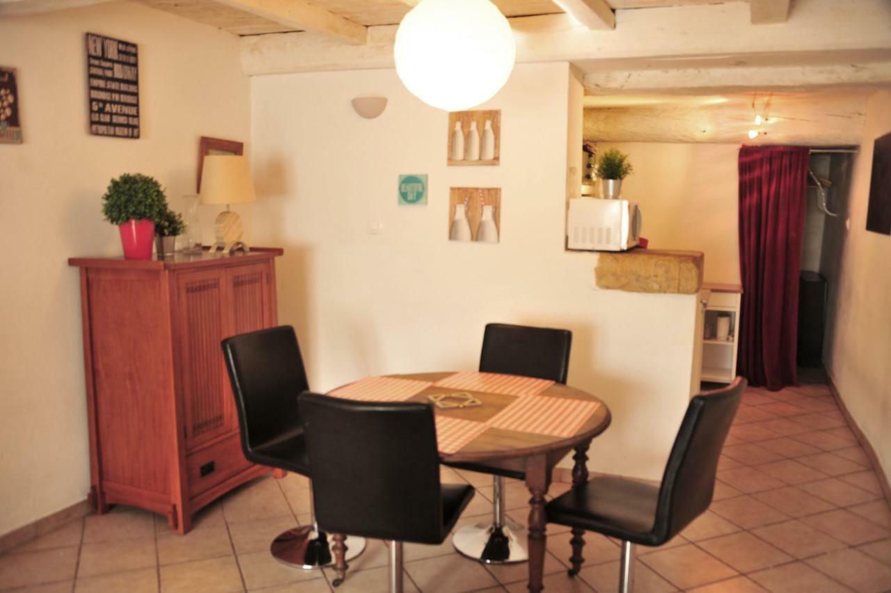 Appartement T2 Sur Place Tranquille Avec Camera Mety Exteriér fotografie